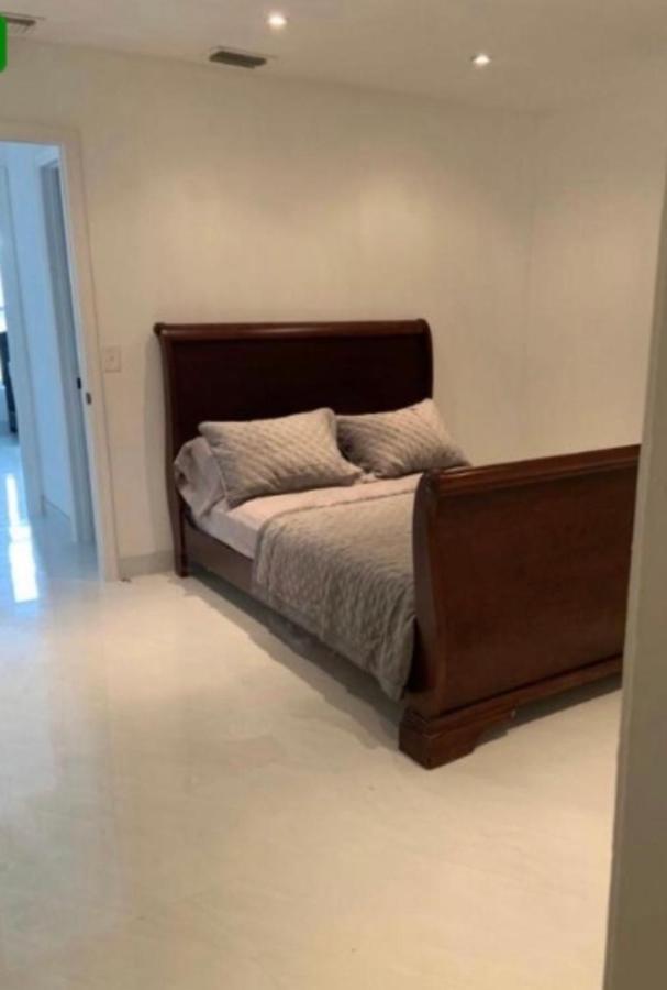 Room & Private Bathroom Бока-Ратон Екстер'єр фото