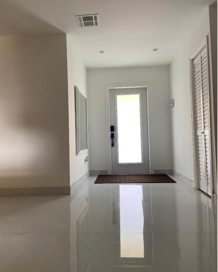Room & Private Bathroom Бока-Ратон Екстер'єр фото