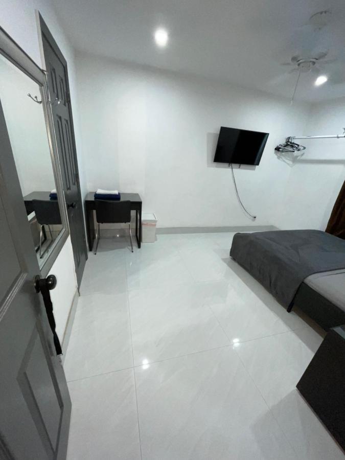 Room & Private Bathroom Бока-Ратон Екстер'єр фото